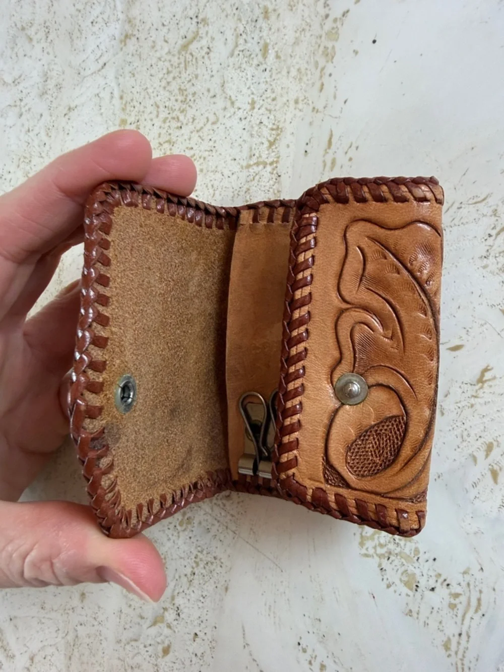 Vintage Hand Tooled Leather Key Holder Unisex Western Floral Whip Stitch Snap